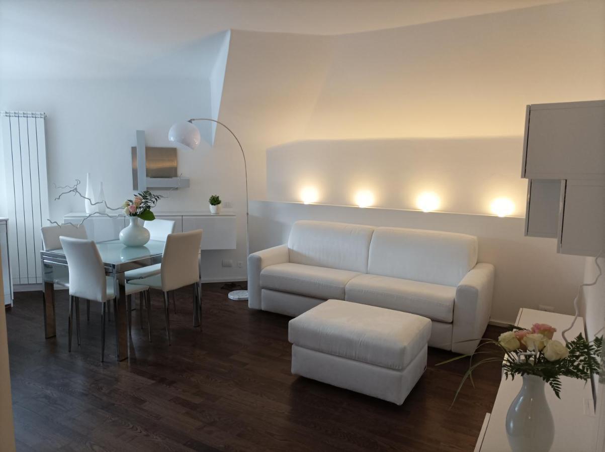 La Via Del Sale Apartment โดโมดอสโซลา ภายนอก รูปภาพ